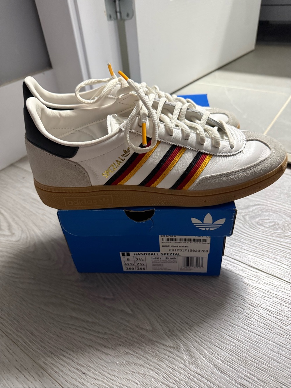 Adidas originals World Cup fifa Germany sneaker size 9 women’s with box